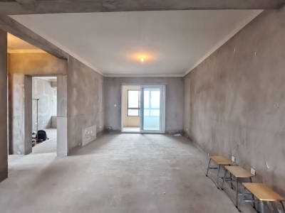 恒生秀山郡 4室2厅1卫 70万 南北通透,性价比高