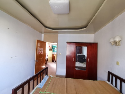 紧邻地铁口,健康路32号小区，稀缺小房型双南房