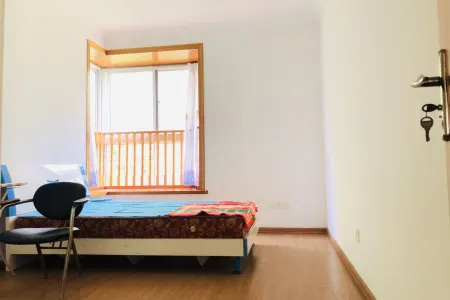 BOBO城H区 2室2厅1卫 2,000元/月 南北通透,房产证在手里