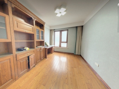 世茂滨江花园翠铂湾 5室2厅3卫 400.0万 好景观