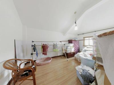 福达园 5室3厅2卫 3,000元/月 南北通透,采光充足,房产证在手里