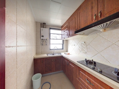 东方龙城采薇苑