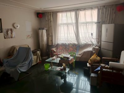 劳动新村 3室1厅1卫 2,000元/月 南北通透,学区房,好景观