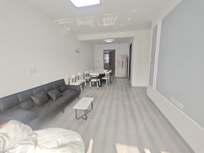 澜岸里 3室2厅1卫 2,400元/月 南北通透,学区房,好景观,家电齐全