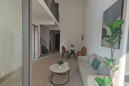 伟星天境 2房2厅1卫 1,900元/月 南北通透,三证齐全