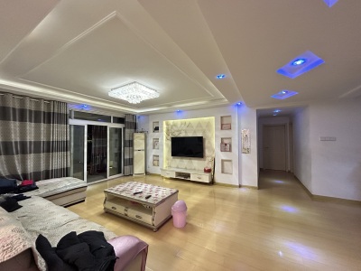 凤凰城中岛海棠苑 3室2厅1卫 90万 性价比高