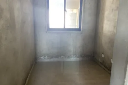 君和皇家花园 3室2厅1卫 800元/月 南北通透,采光充足,沿河景观