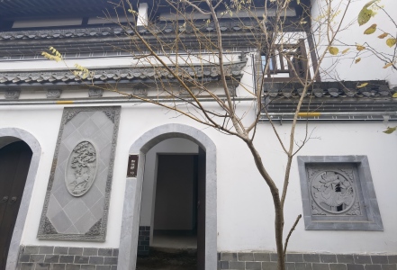 新华联鸠兹古镇