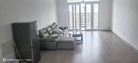 永盛花园 4室1厅1卫 1,600元/月 南北通透