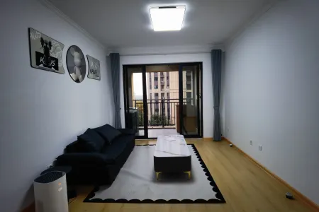 中梁江城1621 3室2厅2卫 1,950元/月 南北通透,性价比高,学区房,好景观,降价房