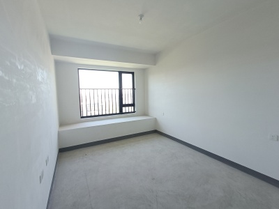 伟星印长江 3室2厅2卫 232万 南北通透,性价比高,次新房