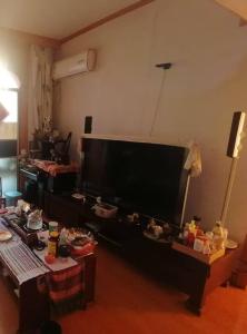 北京路40号 3室1厅1卫 80万 南北通透,性价比高,送楼下几平方储藏室