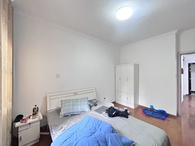 新里城凤鸣苑 2室2厅1卫 1,600元/月 采光充足