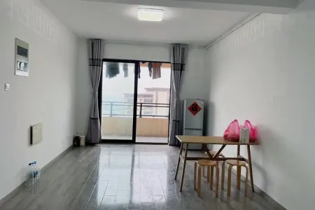 翰林公馆 3室2厅1卫 2300.0元/月 采光充足,三证齐全