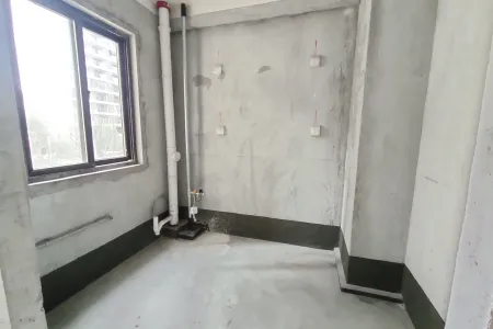 港龙湖山映3房2厅1卫南北毛坯真实好房