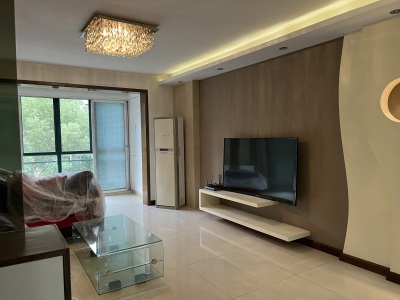 格林春天4室2厅2卫南精装真实好房