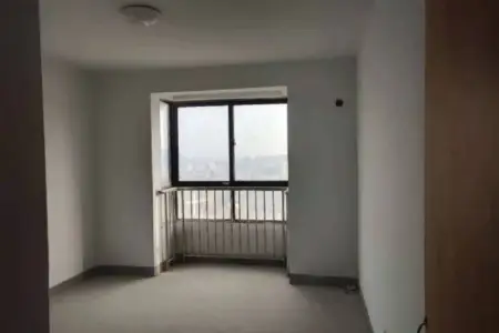 悦山府 4室2厅1卫 95万 南北通透,房产证在手里