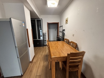 保兴湾 1室1厅1卫 1,400元/月 满两年,采光充足