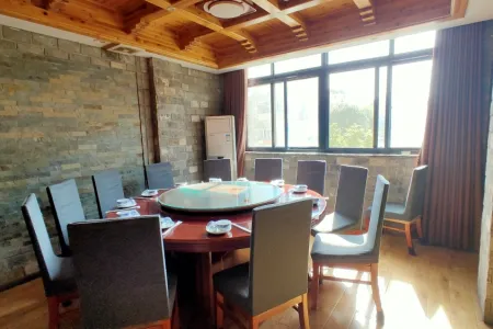 鲁港新镇三期五区一房东简装真实好房