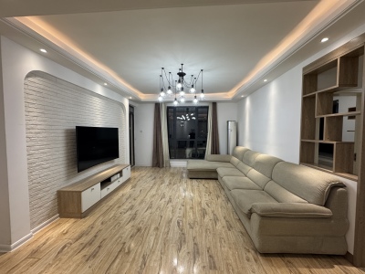 中央城A区3室2厅2卫南北精装真实好房