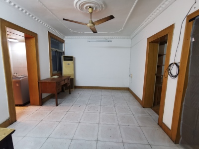 兴芜新村 2室1厅1卫 1,400元/月 南北通透