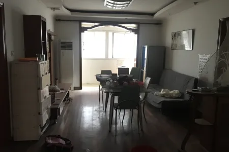 白马小区二期 3室2厅1卫 35.0万 采光充足,满两年