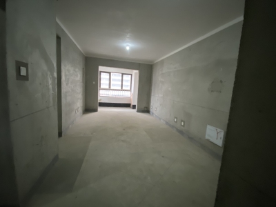 春江明月二期3室2厅1卫南北毛坯真实好房