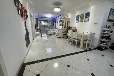 东方曼哈顿3室2厅1卫南精装真实好房