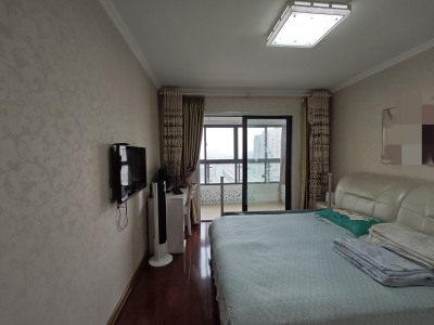 东方龙城湛露苑