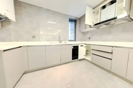 北京路壹号4房2厅2卫南北精装真实好房