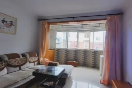 鲁港新区西区 3室2厅1卫 1,900元/月 南北通透