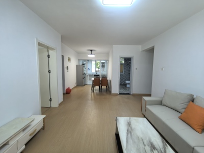 凤凰城北岛水晶居 3室2厅1卫 2000元/月 南北通透,满两年,低首付