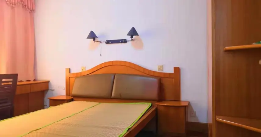 火龙岗粮站住宿楼小区