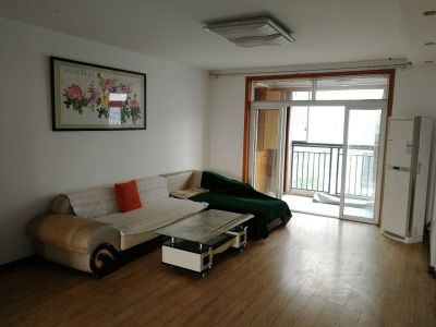 海外海名景苑 3室2厅2卫 57万元 采光充足