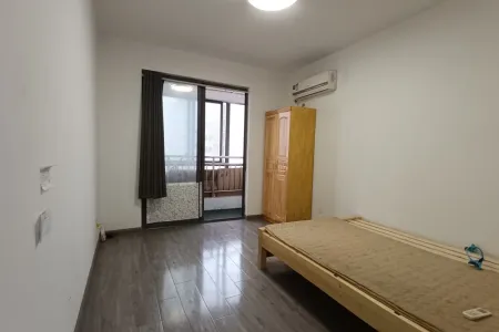 宜居月亮湾 1室1厅1卫 800元/月 南北通透,采光充足