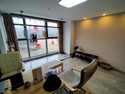 中央城财富街 2室1厅1卫 48万 采光充足,商住两用,落户