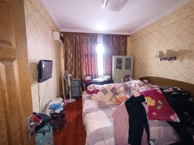 三山蔬菜市场北门商住