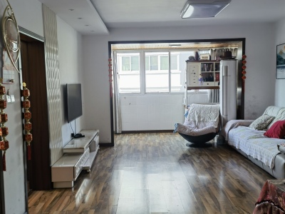 康嘉花园3室2厅1卫南精装真实好房