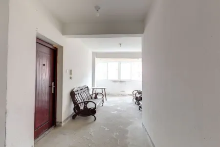 鲁港新区西区2房2厅1卫南北毛坯真实好房