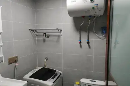 柏庄观邸财富广场 1室1厅1卫 1,500元/月 繁华地段