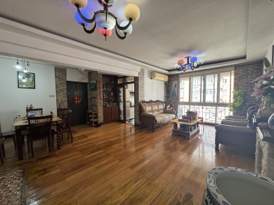 中西友好花园 2室2厅1卫 2,800元/月 好景观