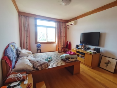莲塘新村风荷园5室2厅2卫南北精装真实好房