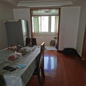 康嘉花园 3室2厅2卫 78.0万 VR房,满两年，无贷款