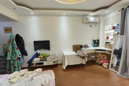 香江比华利山庄1房1厅1卫南精装真实好房