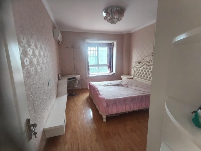 香江比华利山庄