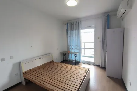 东方红郡怡园 2室2厅1卫 1,800元/月 南北通透,满五唯一