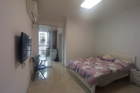 香江比华利山庄 1室1厅1卫 30万 南北通透,采光充足