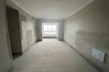 春江明月二期 3室2厅1卫 75万元 业主急售,性价比高,好景观