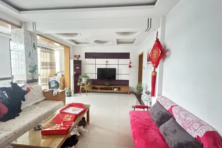 鹏发花园 3室1厅1卫 65万元 性价比高,家电齐全