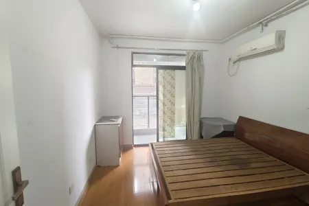 保定新城三期 1室1厅1卫 800元/月 南北通透,学区房,采光充足